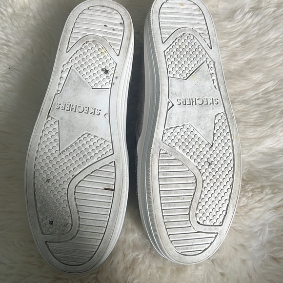 Sketchers Shoes - Picture 2 of 6